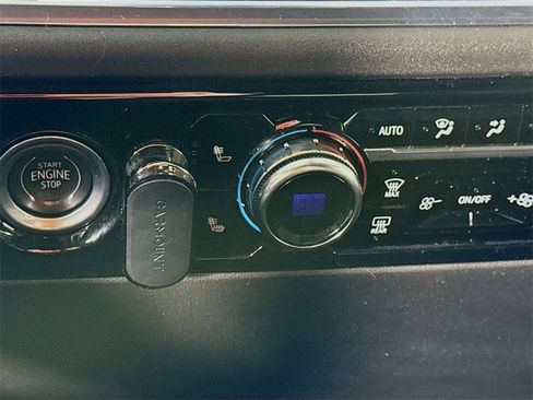 Used 2024 GMC Sierra 1500 Elevation image 14