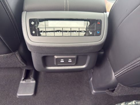 New 2026 Nissan Pathfinder SL image 32