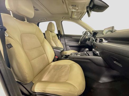 Used 2018 MAZDA CX-5 Touring w/ Preferred Equipment Package FWD image 29