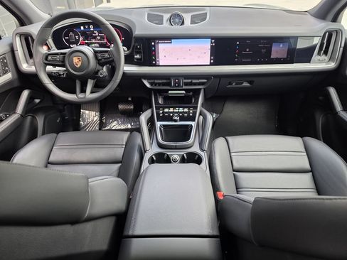 Certified 2026 Porsche Cayenne E-Hybrid AWD/4WD image 19