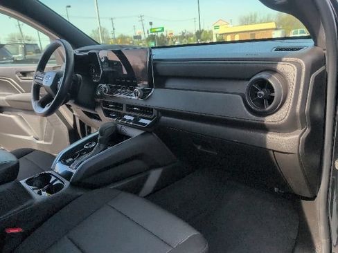 Used 2024 Chevrolet Colorado Trail Boss w/ Advanced Trailering Package AWD/4WD image 38