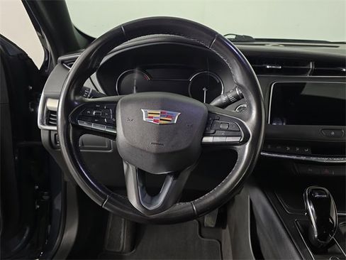 Used 2020 Cadillac XT4 Premium Luxury image 10