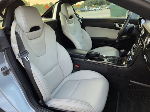 Used 2015 Mercedes-Benz SLK 250 image 15