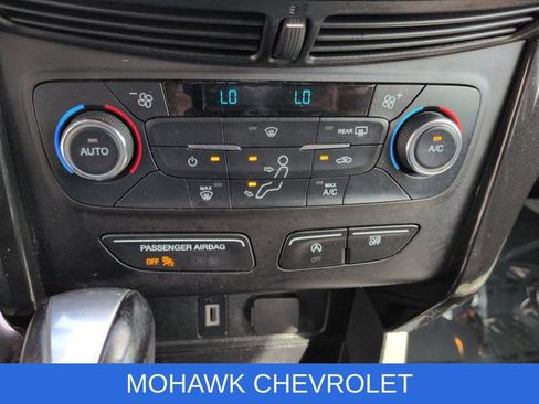 Used 2017 Ford Escape SE w/ Equipment Group 201A AWD/4WD image 17