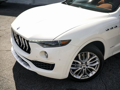 Used 2021 Maserati Levante S GranLusso image 2