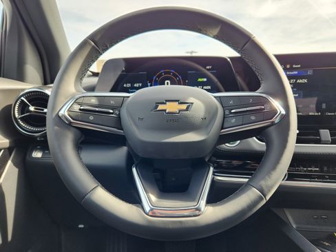 New 2026 Chevrolet Equinox LT w/ LPO, Floor Liner Package AWD/4WD image 15
