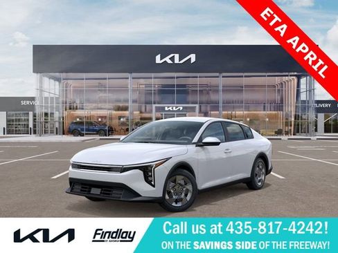 New 2026 Kia K4 LX image 1