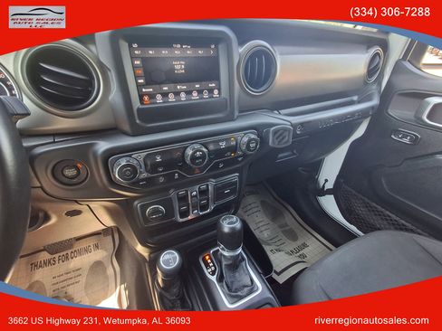 Used 2018 Jeep Wrangler Unlimited Sport S image 11