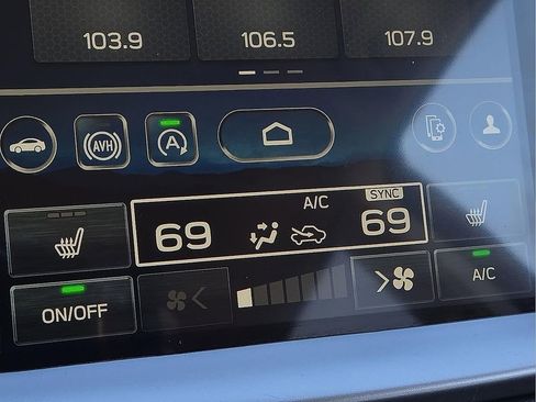 Certified 2025 Subaru Outback Premium image 17