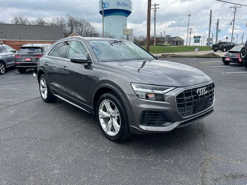 Used 2022 Audi Q8 Premium image 4