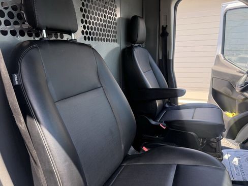 Used 2020 Ford Transit 250 Medium Roof RWD image 28