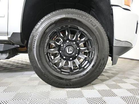 Used 2019 Chevrolet Silverado 2500 LT w/ LT Convenience Package AWD/4WD image 12