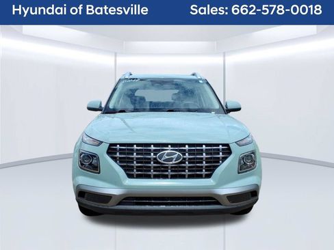 Used 2025 Hyundai Venue SEL FWD image 8