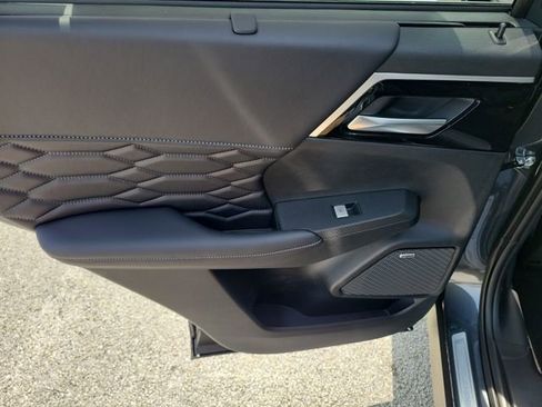 New 2025 Mitsubishi Outlander SEL image 13