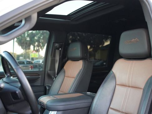 Used 2024 Chevrolet Silverado 3500 High Country w/ Technology Package image 6