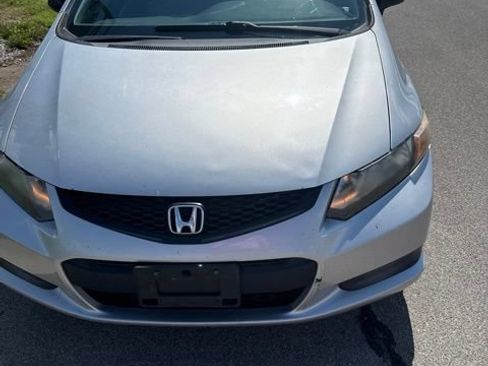 Used 2012 Honda Civic LX image 2