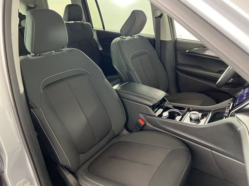 Used 2023 Jeep Grand Cherokee L Laredo w/ Trailer Tow Group (B) image 27