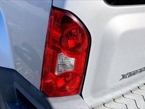 Used 2015 Nissan Xterra PRO-4X w/ Pro-4x Leather Package image 26