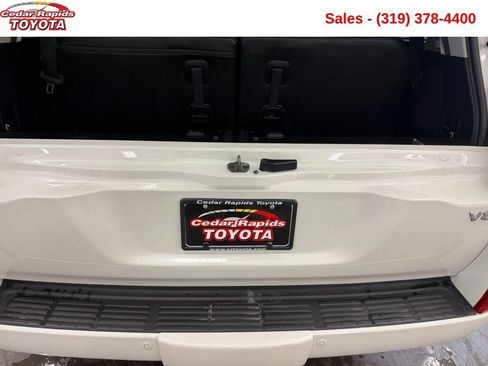 Used 2014 Toyota Land Cruiser image 13