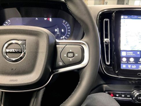 Certified 2023 Volvo XC40 B5 Plus w/ Protection Package Premier AWD/4WD image 12