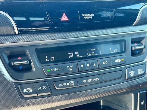 Used 2023 Honda Ridgeline RTL image 11