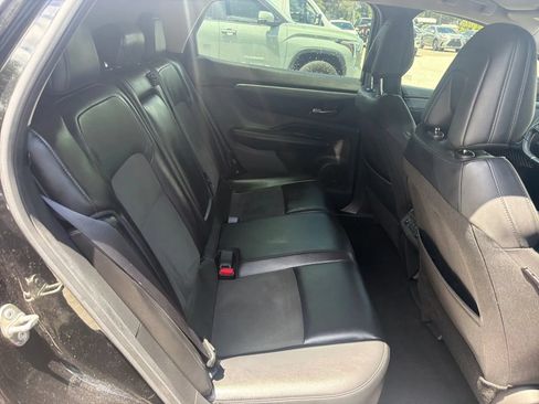 Used 2023 Nissan Ariya AWD image 19