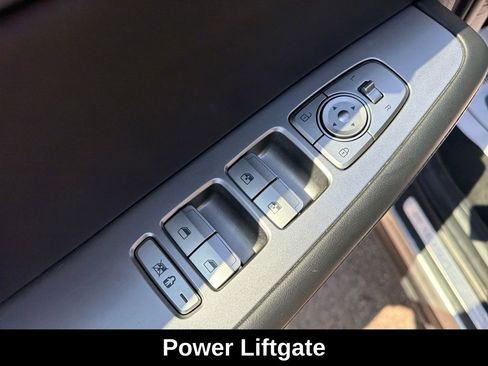 Used 2025 Hyundai Palisade Limited FWD image 14