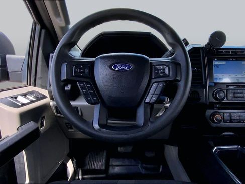 Used 2017 Ford F150 XL w/ Equipment Group 101A Mid RWD image 6