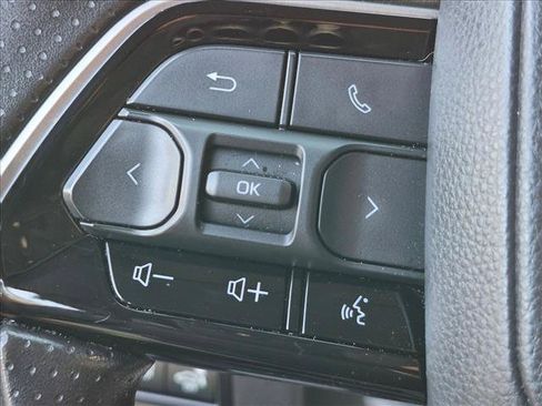 Used 2022 Toyota Tundra SR5 w/ SR5 Convenience Package AWD/4WD image 14