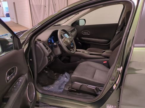 Used 2016 Honda HR-V EX image 16