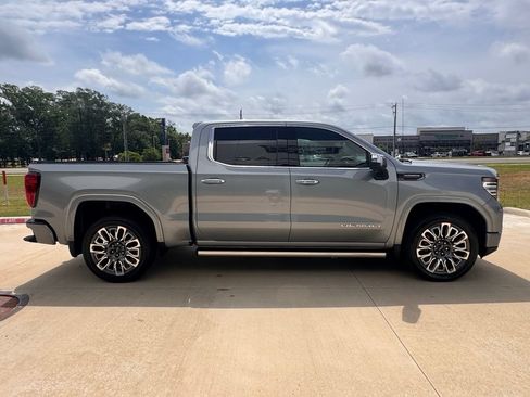 Used 2025 GMC Sierra 1500 Denali Ultimate AWD/4WD image 6