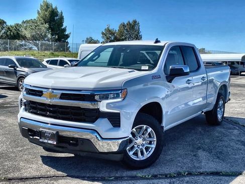 New 2026 Chevrolet Silverado 1500 LT w/ Z71 Off-Road Package image 2