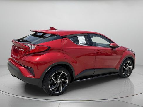 Used 2020 Toyota C-HR Limited FWD image 3