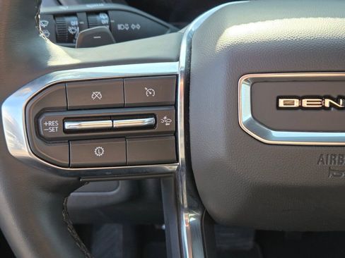 Used 2025 GMC Yukon Denali AWD/4WD image 28
