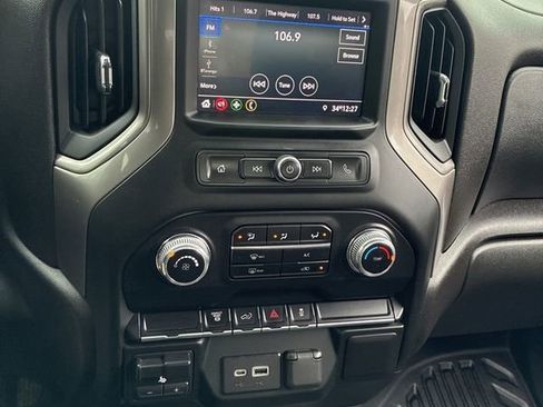 Used 2023 GMC Sierra 3500 Pro w/ Convenience Package image 27