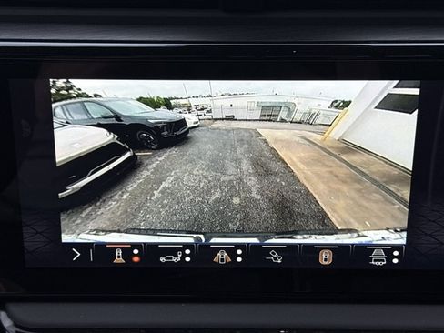 New 2026 GMC Sierra 1500 AT4X w/ LPO, Black Badging Package AWD/4WD image 9