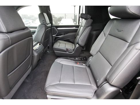 New 2026 Cadillac Escalade ESV 2WD image 7