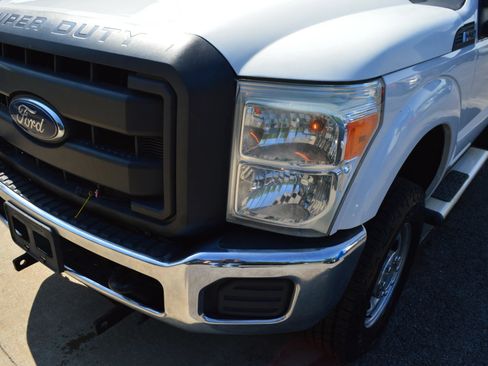 Used 2012 Ford F250 XL w/ PWR Equipment Group AWD/4WD image 3
