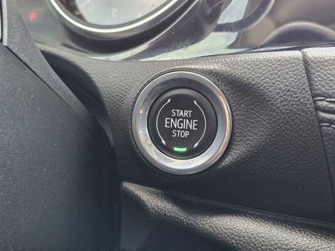 Used 2023 Buick Encore GX Essence w/ Experience Buick Package FWD image 19