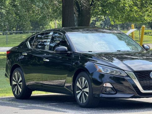 Used 2019 Nissan Altima 2.5 SL AWD/4WD image 16