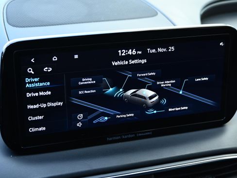 Used 2023 Hyundai Santa Fe Calligraphy image 19