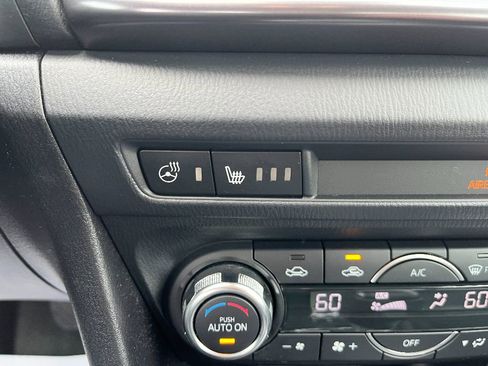 Used 2018 MAZDA MAZDA3 Grand Touring w/ Premium Equipment Package image 23