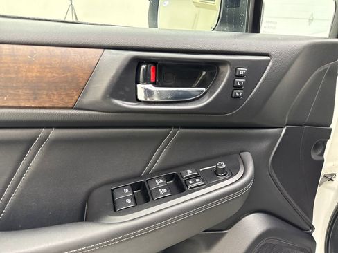 Used 2019 Subaru Outback 2.5i Limited w/ Popular Package #2 image 13