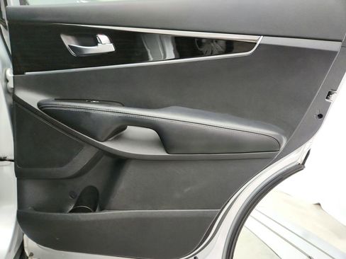 Used 2019 Kia Sorento LX w/ Option Group 020 image 28