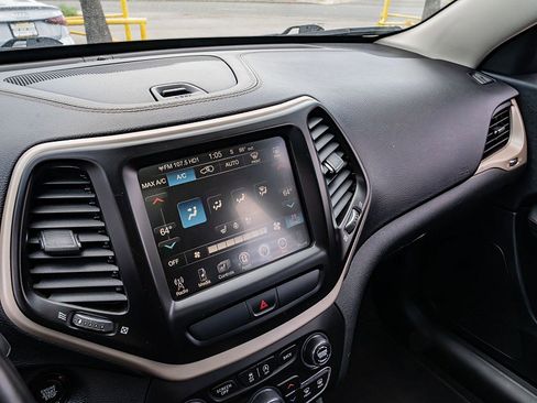 Used 2016 Jeep Cherokee Limited w/ Luxury Group image 29