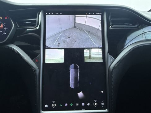 Used 2018 Tesla Model X 75D image 23