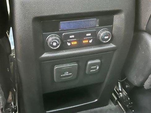 Used 2020 Chevrolet Traverse High Country image 28