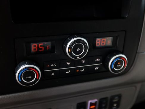 Used 2016 Nissan NV 3500 SL image 65