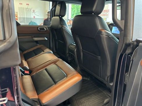 Used 2021 Ford Bronco Outer Banks AWD/4WD image 16