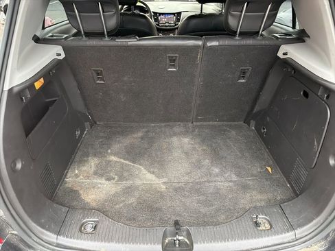 Used 2020 Chevrolet Trax LT w/ LT Convenience Package image 7